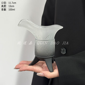 宜興 紫砂杯 三足酒樽 酒爵 帝王杯 宮廷杯 工芸品 美術品 置物 宜興 紫砂杯 三足酒樽 酒爵 帝王杯 宮廷杯 工芸品 美術品 置物