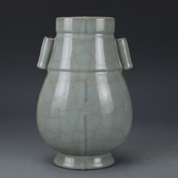 中国美術品、青瓷貫耳瓶、宋代官窑。美品貴重珍品。 看见文物