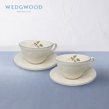 Wedgwood欢愉假日树莓2杯2碟	