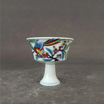 大明成化年製　花瓶 磁製素三彩龍文花瓶 「大明萬暦年製」ノ銘アリ 文化遺産オンライン