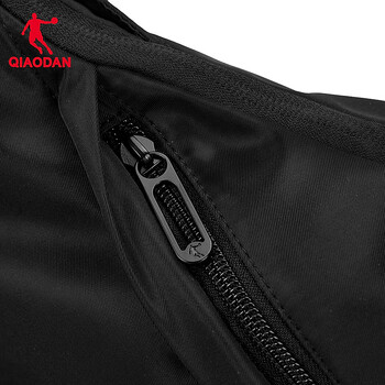 乔丹多口袋大容量斜挎包运动单肩包出游户外旅行包