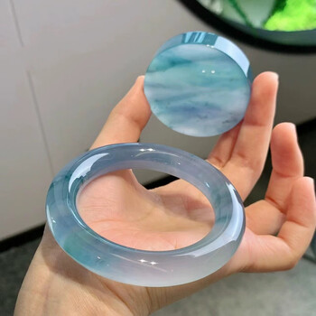 ♦️翡翠バングル氷藍水飘花.A7965