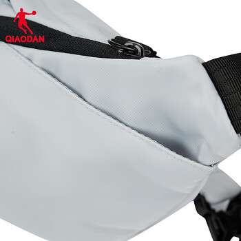 乔丹多口袋大容量斜挎包运动单肩包出游户外旅行包