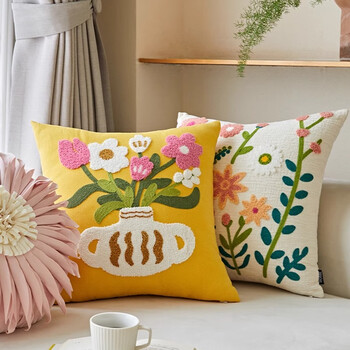 茵尚新款网红花朵抱枕粉色可爱女生枕套刺绣高级感客厅沙发靠枕靠垫背