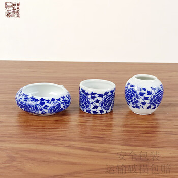 中国美術 呉須 青花 花鳥紋 大盤 φ42cm 明 時代箱(LC112) An extremely rare blue and white 'shou medallion' meiping