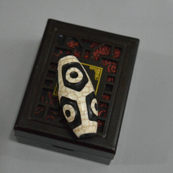 上肯護摩火供天珠‼️西蔵老礦手工伝承護摩火供双虎牙四眼天珠 上肯護摩火供天珠‼️西蔵老礦手工伝承護摩火供