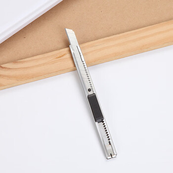 齐心【10把】简易耐用精钢美工刀手工刀裁纸刀 9mm 小号 B2806-X