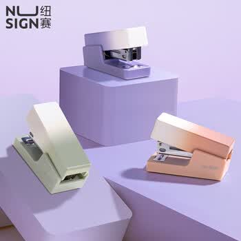 纽赛（NUSIGN）迷你订书机省力学生办公轻巧便携钢制耐用TPE防滑赠830枚钉抹苔绿NS083A3C