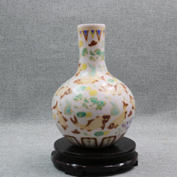 大明成化年製　花瓶 大明成化年製　花瓶