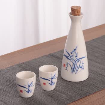 付け染めう(青花瓷酒壶） 青花魚藻文酒会壺 | 景徳鎮窯 | 収蔵品詳細 | 作品を知る | 東京富士