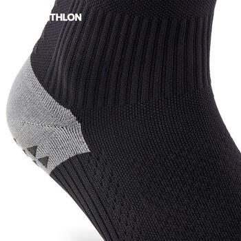 迪卡侬足球袜男中短筒球袜薄款新老款随机发货，新款无灰色拼色-4237781