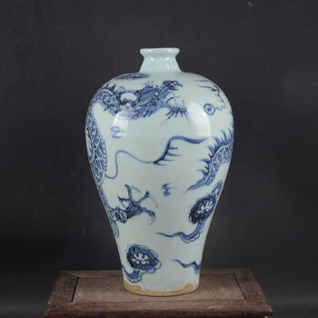 元青花雲竜紋梅瓶 賞物観賞瓶 現代工芸品 陶磁器 装飾品 花瓶 花器 元青花雲竜紋梅瓶 賞物観賞瓶 現代工芸品 陶磁器 装飾品
