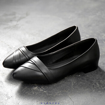 真皮平底单鞋女2019新款春季女鞋韩版百搭尖头浅口平跟黑色皮鞋子网红