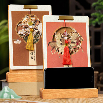 卫美国潮镂空实木台历2026高档流苏公司广告商务办公送领导办公室桌面摆件月历竖款日历企业定制logo