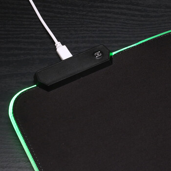 灵蛇(LINGSHE)发光游戏鼠标垫900*400*4mm 超大幻彩电脑桌垫 多种灯效随心切换 P97黑色 礼盒装 灵蛇(LINGSHE)发光游戏鼠标垫900*400*4mm 超大幻彩电脑桌垫 多种灯效随心切换 P97黑色 礼盒装