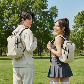 京东京造 小白包12L 男女运动双肩包旅行通勤电脑背包学生书包 米白 京东京造 小白包12L 男女运动双肩包旅行通勤电脑背包学生书包 米白