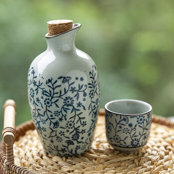 付け染めう(青花瓷酒壶） 青花魚藻文酒会壺 | 景徳鎮窯 | 収蔵品詳細 | 作品を知る | 東京富士