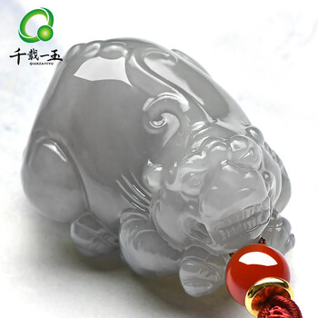 高品質本物！和田玉の置物★青花黄皮の貔貅証明書付き 高品質本物！和田玉の置物☆青花黄皮の貔貅証明書付き