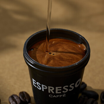 连咖啡鲜萃速溶黑咖啡 经典意式至醇深黑抱抱桶大满罐 33颗*4g