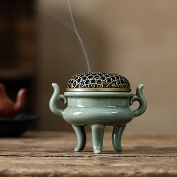♥中国♥　青磁　三足　香炉　骨董　古玩 中国？ 青磁 三足 香炉 古玩？ 香道具