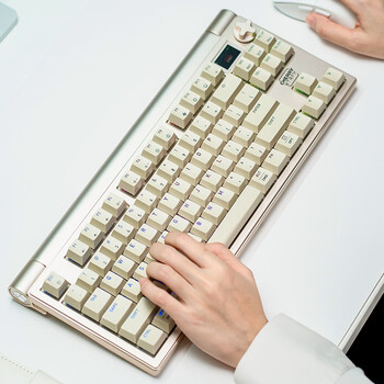 CHERRY樱桃MX8.3无线机械键盘8K回报客制化热插拔蓝牙三模84配列电竞游戏键盘无畏契约铝坨坨金色茶轴 CHERRY樱桃MX8.3无线机械键盘8K回报客制化热插拔蓝牙三模84配列电竞游戏键盘无畏契约铝坨坨金色茶轴