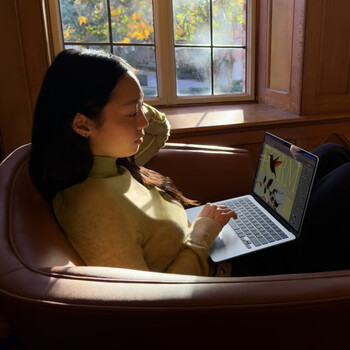 Apple/苹果AI/MacBook Air13英寸M5 (10+10核) 32G 2T天蓝色笔记本电脑Z1LB00027/定制