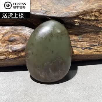 和田青玉 贵鼠献灵芝 和田青玉籽料 和田青玉 贵鼠献灵芝 和田青玉籽料