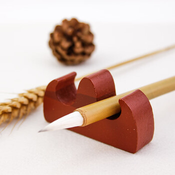 芬尚 hyt-wf-055 文房用品之笔搁 实木小笔山 学生毛笔书画练习用山形实木毛笔托 芬尚 hyt-wf-055 文房用品之笔搁 实木小笔山 学生毛笔书画练习用山形实木毛笔托