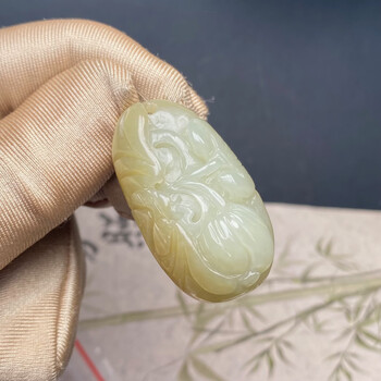 Y31)中国和田玉水滴形精彫笑仏弥勒仏像玉牌玉吊墜開運玉器 本物貴重
