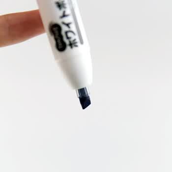 TANOSEE开学必备 进口按动式白板笔水性可擦办公用品文具黑板会议可替换芯速干粗字平头黑色1支TS-RWBK-B