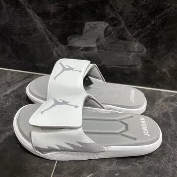 0 中商品评价:评分详细关注店铺列迅旗舰店>列迅>运动拖鞋>运动鞋包>