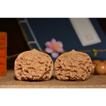 王勇麒麟纹大官帽51mm 编号j48-79w 1688元 核知道 文玩核桃