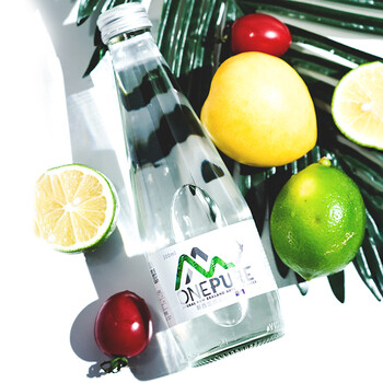 亿纯（ONE PURE）新西兰原装进口 天然软矿泉水300ml*15瓶 玻璃瓶矿物质水会议商务