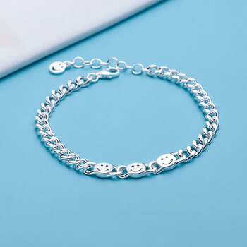 周大福款式网红同款银笑脸手链银龙骨女款手链风手饰女友创意配饰 三