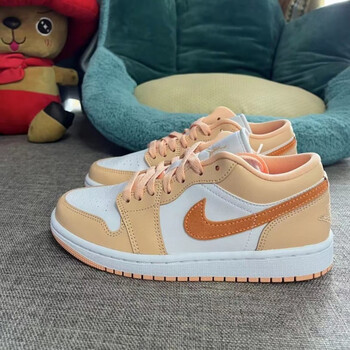 wvga【莆田纯原版本】经典潮流防滑耐磨低帮复古篮球男女同款橙白 aj1