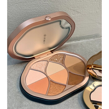花西子眼影盘套装百鸟朝凤浮雕彩妆盘雕花眼影高光修容腮红一体面综合