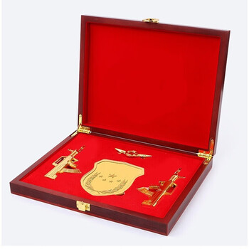 欧菲伦退伍纪念品礼物送战友老兵礼物送兄弟班长摆件可刻字 警-枪款