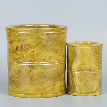 黄金樟笔筒 节节高升 打磨精细 色泽艳丽 文房必备