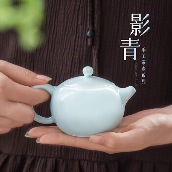 中国宋代青瓷盖碗，茶器。 中国宋代青瓷盖碗，茶器。 中国宋代青瓷盖碗，茶器。 中国宋代