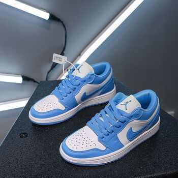 aj1 low paris小巴黎紫罗兰浅蓝韩版百搭男女学生低帮板鞋554723 aj