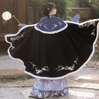 艾方鸟大码汉服披风冬季成人古装披肩斗篷明制加绒加厚马面裙拜年服