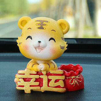 摆件车内装饰品车载摇头可爱高档车上用品大全sn6699 幸运虎 双面胶