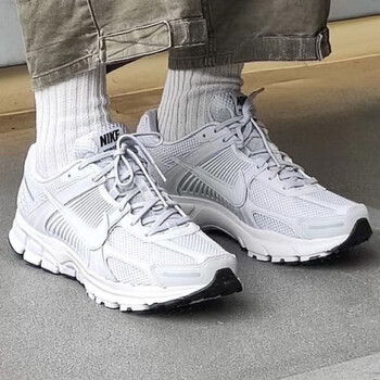 耐克（NIKE）男鞋2024春季新款ZOOM VOMERO 5休闲运动鞋轻便耐磨跑步鞋BV1358 BV1358-001 42