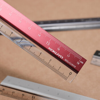 国誉（KOKUYO）都市印象学生高考PC铝制直尺（18cm）190×24×3.5mm深红 1个装 WSG-CLUH18DR