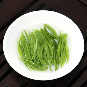 双碑绿茶信阳毛尖250g2026年新茶明前正宗茶叶瓷罐礼盒装送礼送人长辈