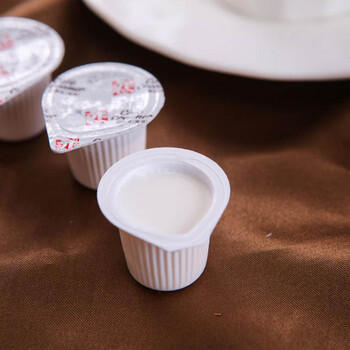 恋奶精球奶油球龟苓膏冰凉粉奶球奶包咖啡奶茶伴侣 200ml*2袋 恋奶精球奶油球龟苓膏冰凉粉奶球奶包咖啡奶茶伴侣 200ml*2袋