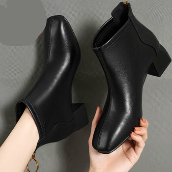 女士秋冬单皮鞋半高靴半桶半筒女靴马丁鞋马丁靴真皮新款方头短靴女