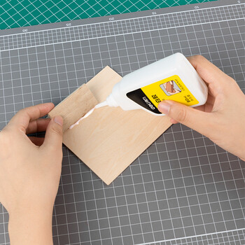 得力(deli)80ml高粘型手工白胶 学生文具DIY白乳胶 环保无甲醛可水洗胶水 学习用品 1支装 68601 得力(deli)80ml高粘型手工白胶 学生文具DIY白乳胶 环保无甲醛可水洗胶水 学习用品 1支装 68601