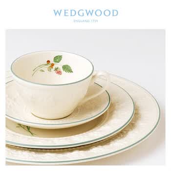 Wedgwood欢愉假日树莓2杯2碟	