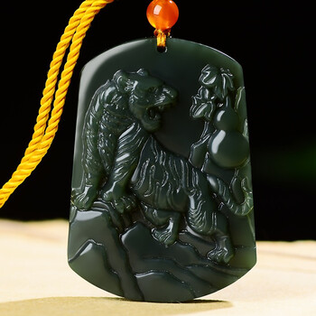 a和田玉青玉老虎吊坠上山猛虎山水玉牌男士霸气生肖属虎玉佩玉项